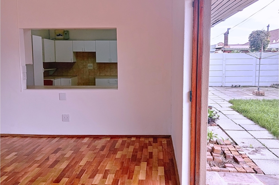 4 Bedroom Property for Sale in Chrismar Western Cape